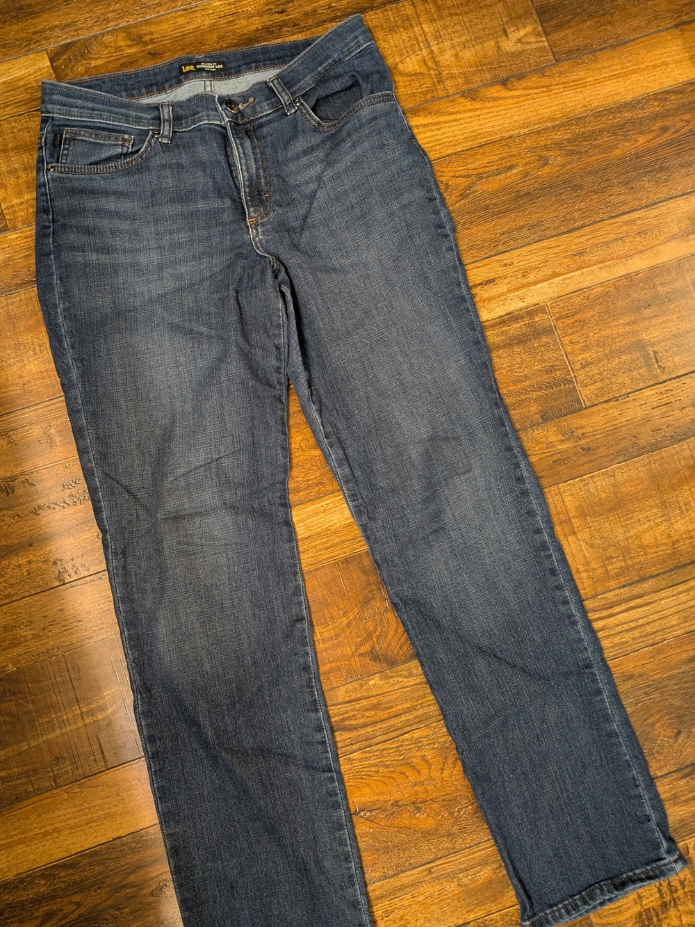 Lee Relaxed Fit Straight Leg Mid Rise Jeans Women’s 6 Medium Wash Stretch
